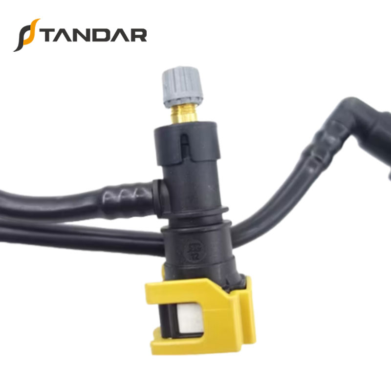 1750816 Hot Selling Automotive Engine Fuel Supply Tube for Ford