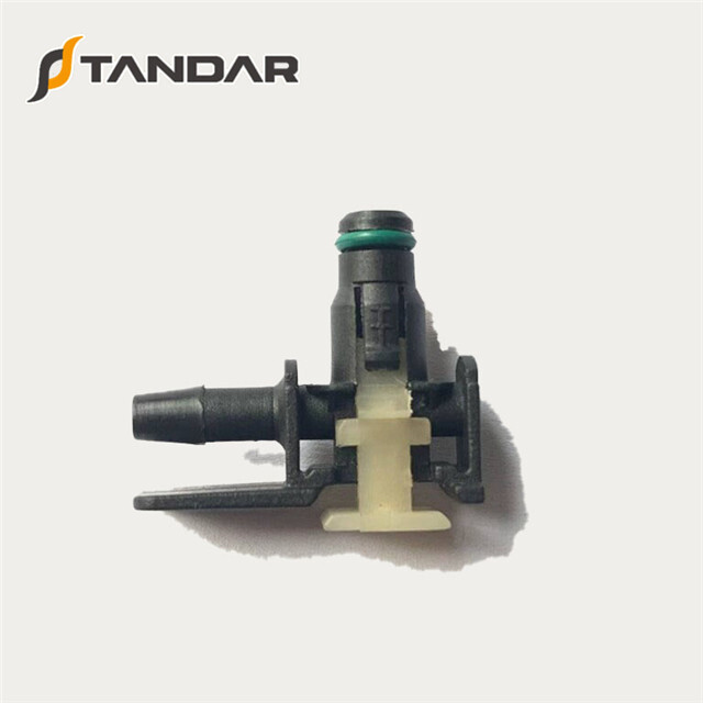 03L130235AE Leak Off L Piece Connector For Audi A3 Engine