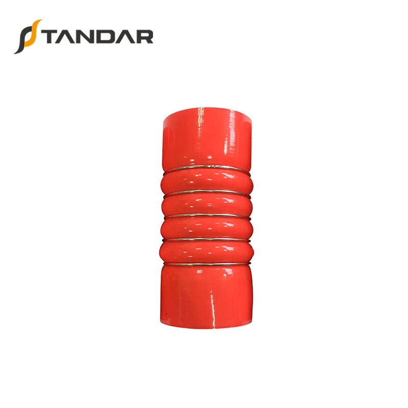 81963010557 81963010590 Automotive Engine Oil Coolant Pipe Radiator Hose Water Hose for MAN